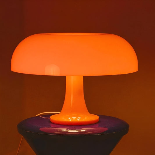 Mira – Dimm­bare Pilz Tischlampe mit USB
