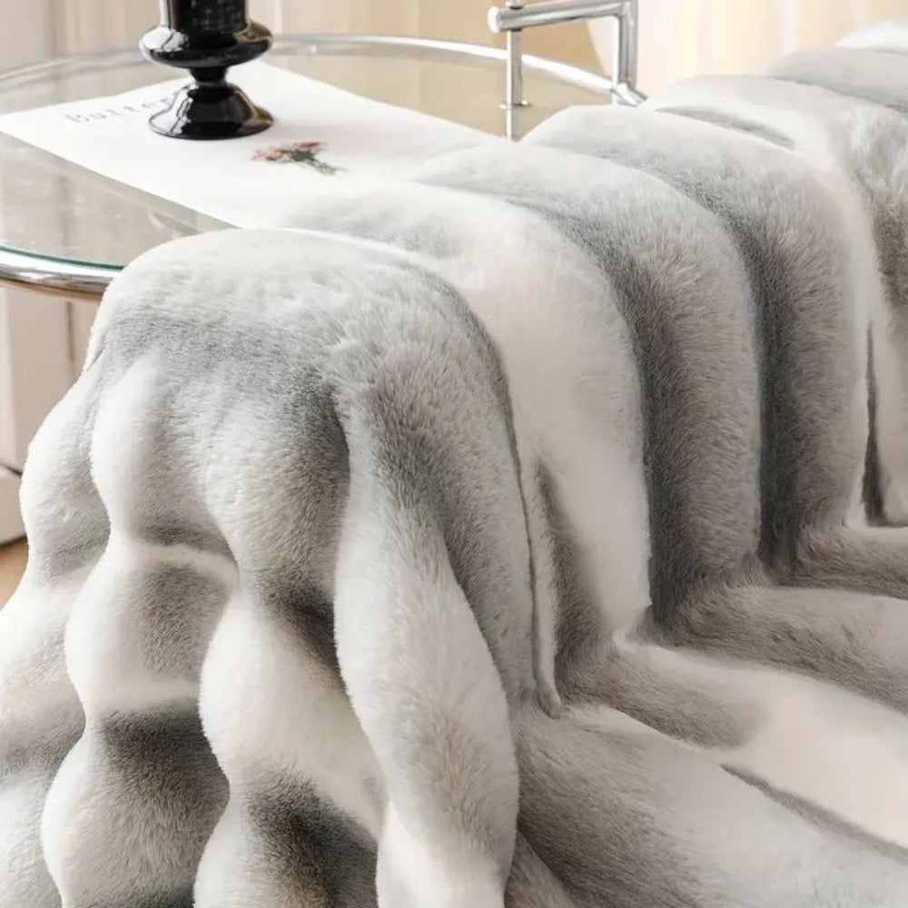 Juvy – Samtiges Faux Fur Sofabezug