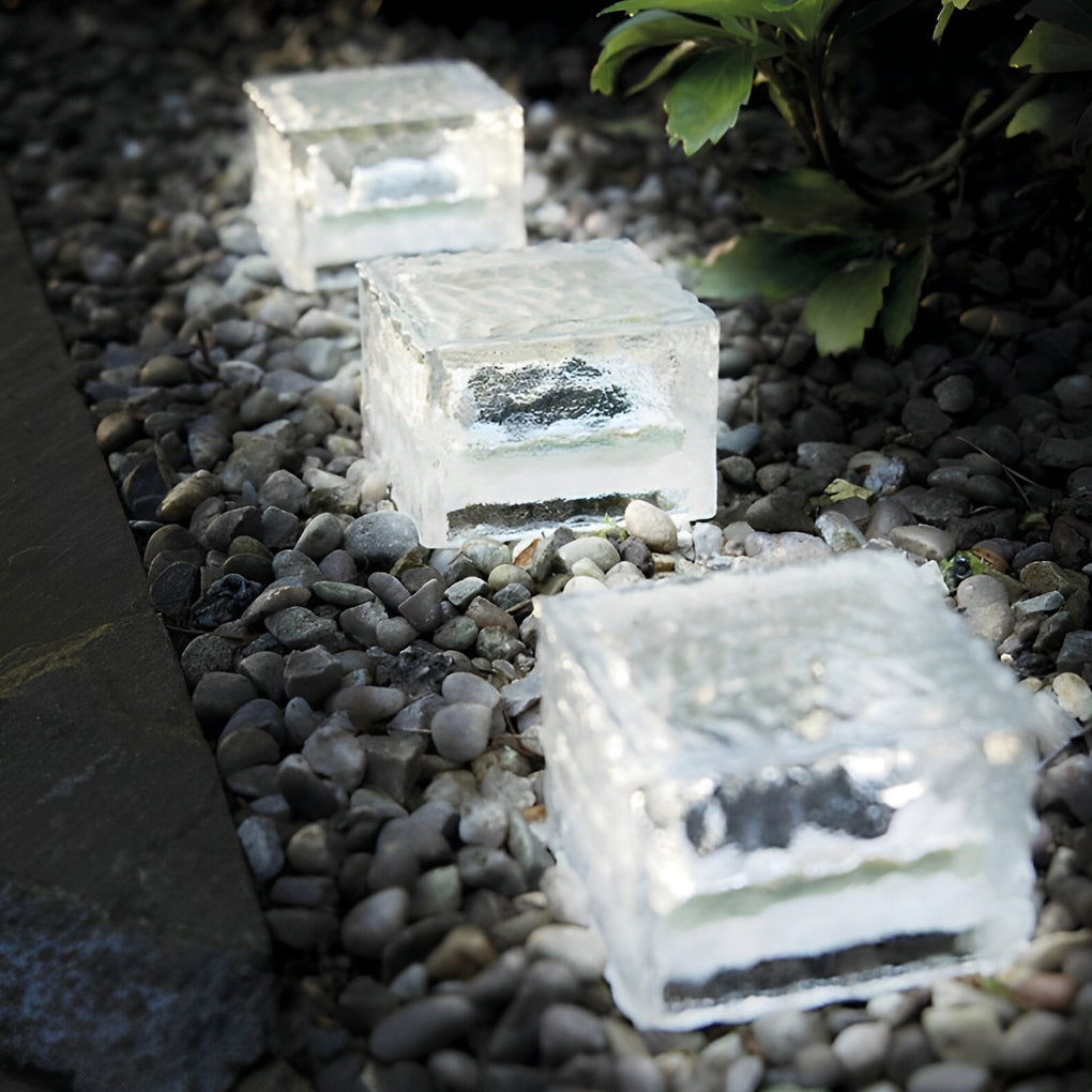 Ayla – Solar Eisziegel Gartenlampe