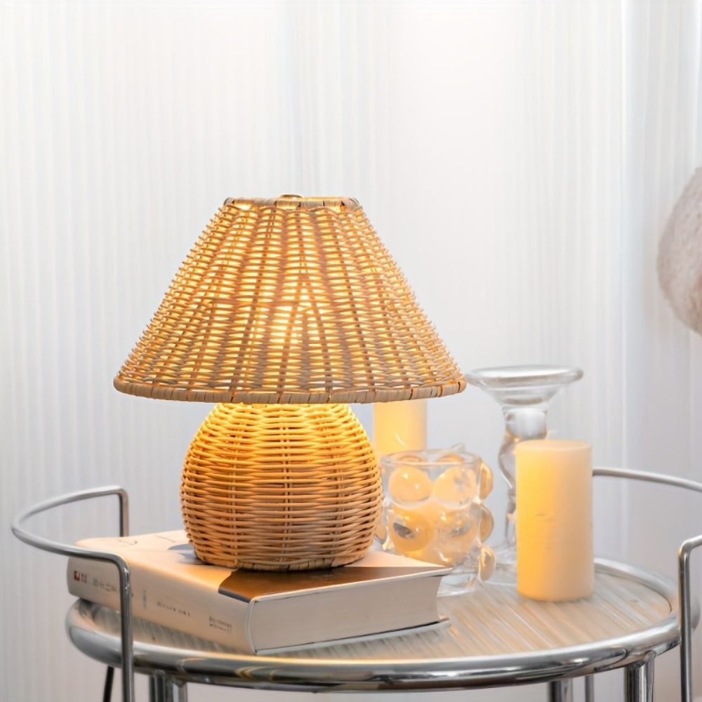Noya – Rattan Tischlampe