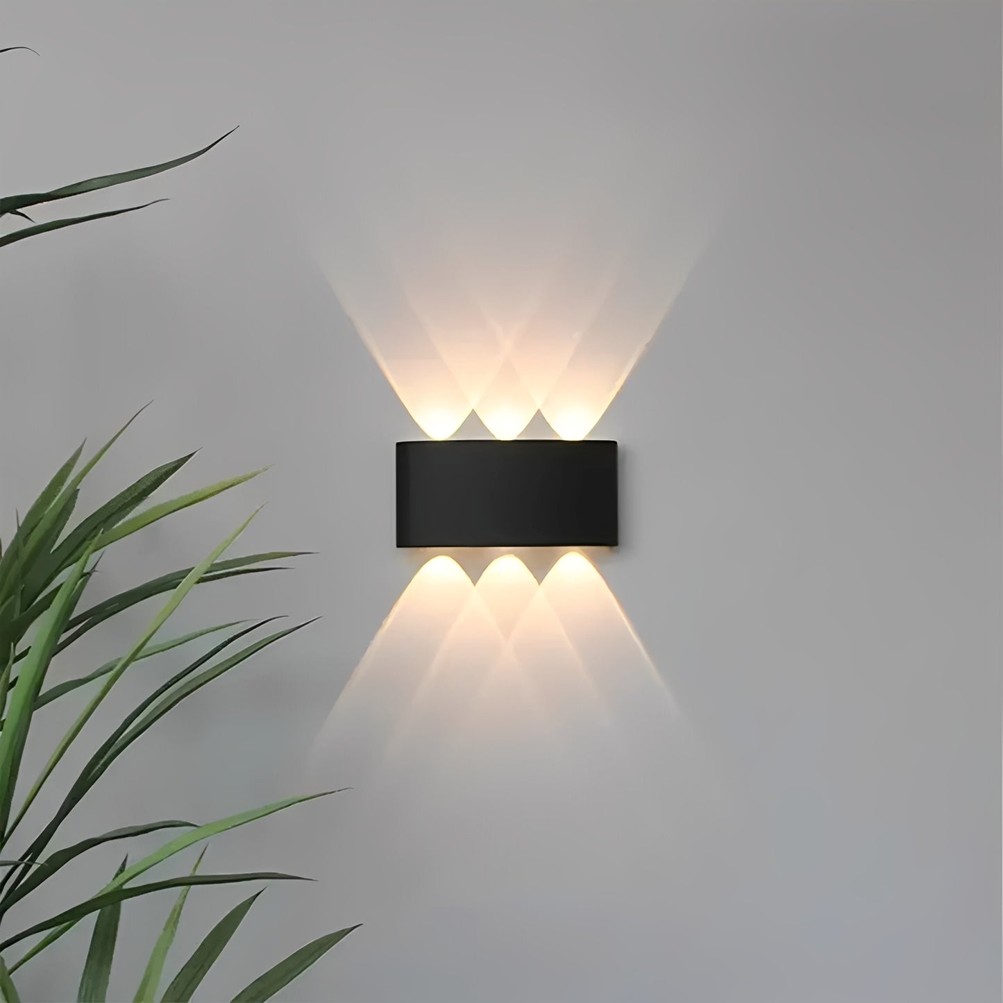 Domesi – Moderne Schwarze Wandleuchte
