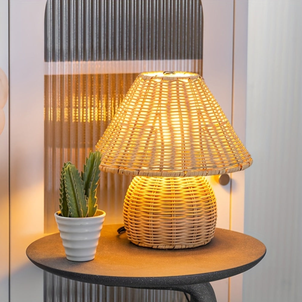 Noya – Rattan Tischlampe