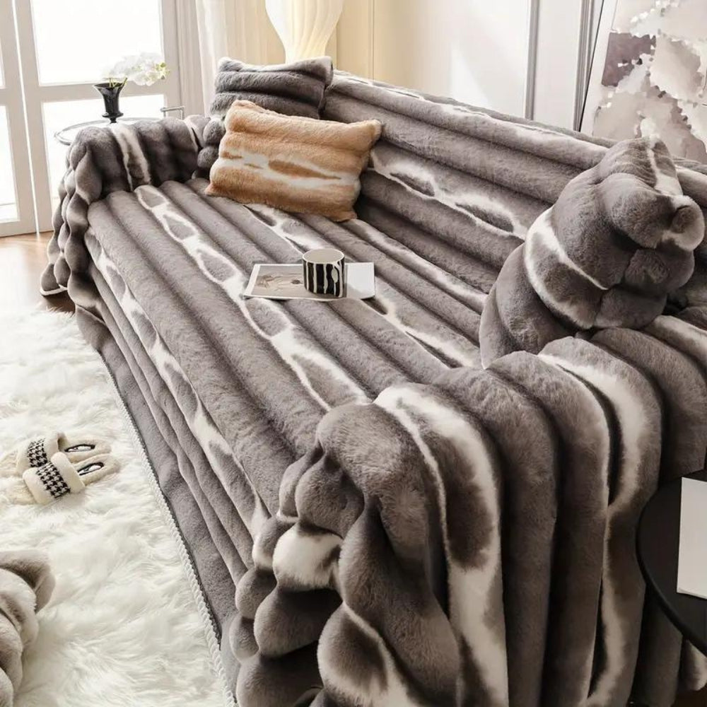 Juvy – Samtiges Faux Fur Sofabezug