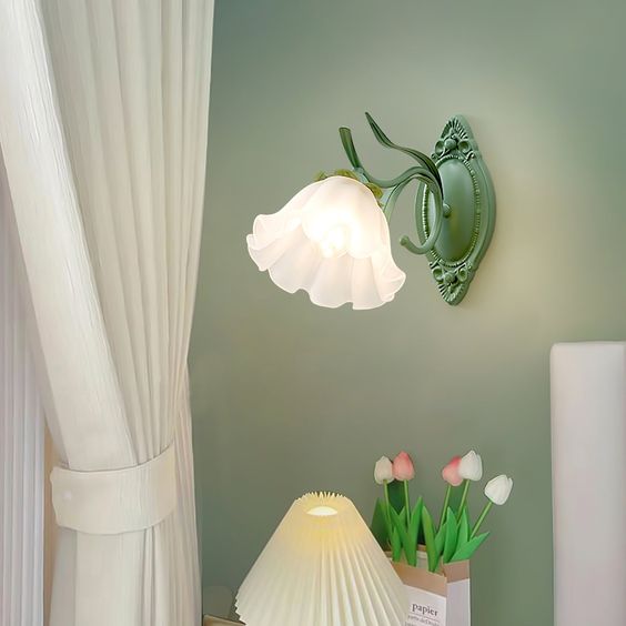 Kaede – Klassische Retro Blumenlampe