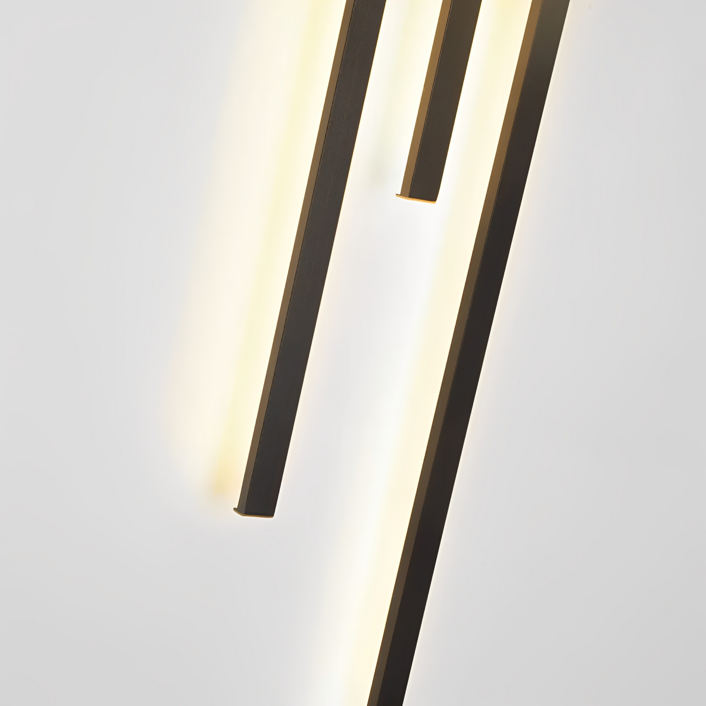 Ray – Elegante Kupfer-Wandlampe