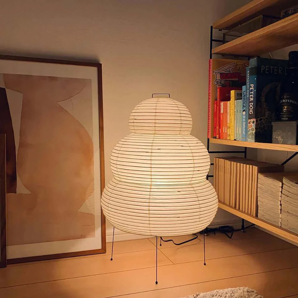 Takumi – Japanische Stehlampe aus Xuan-Papier