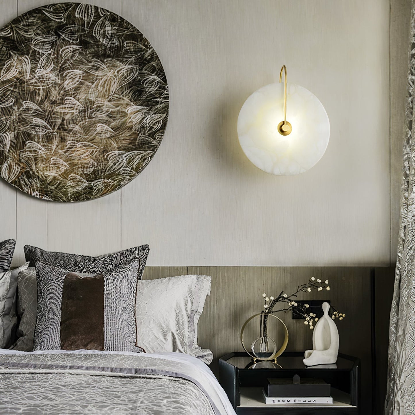 Aveline – LED-Wandleuchte aus Alabasterstein