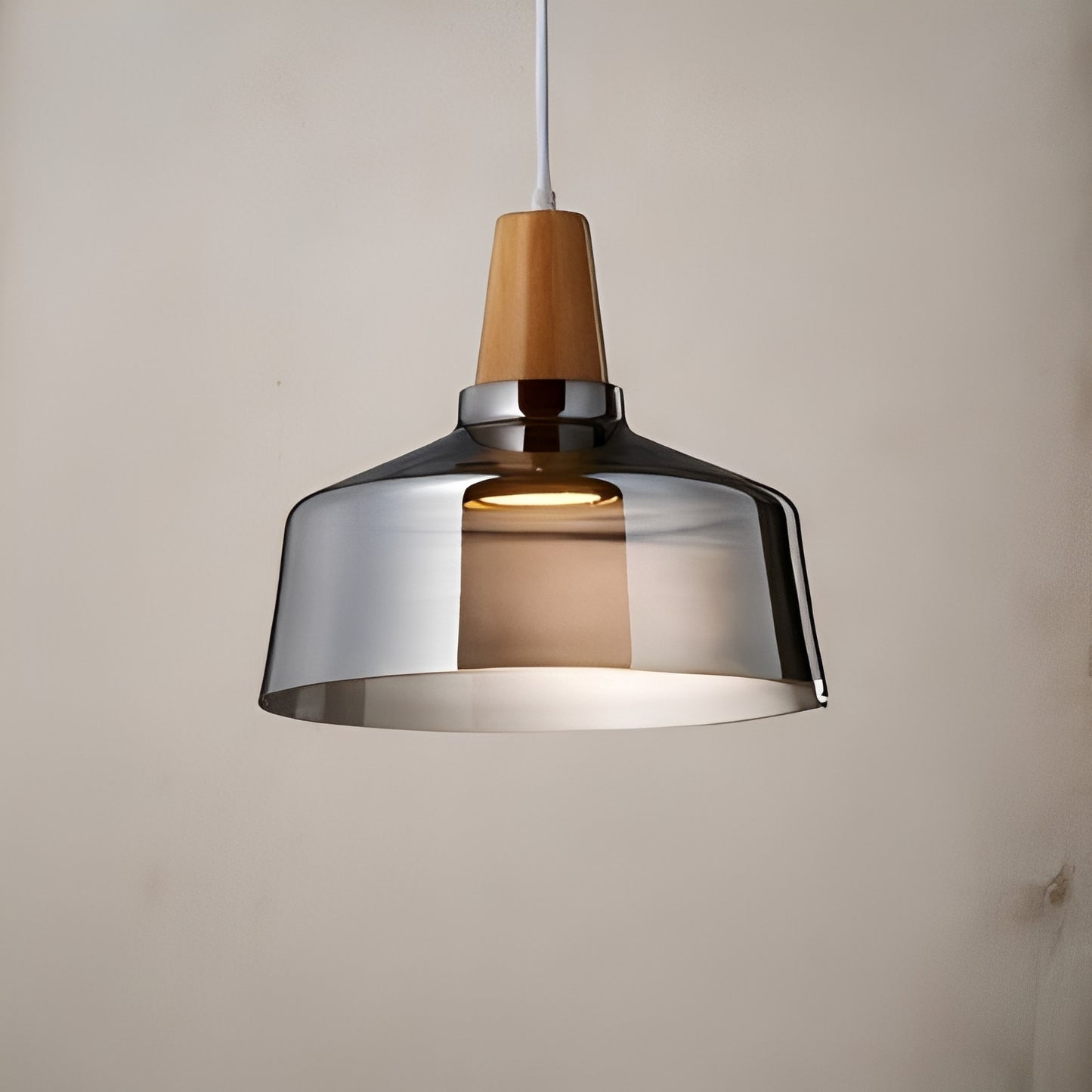 Nozomi – Antike Holz-Glas Pendelleuchte