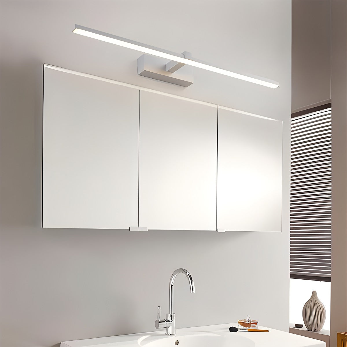 Mizuki – Nordische LED Spiegel-Wandleuchte