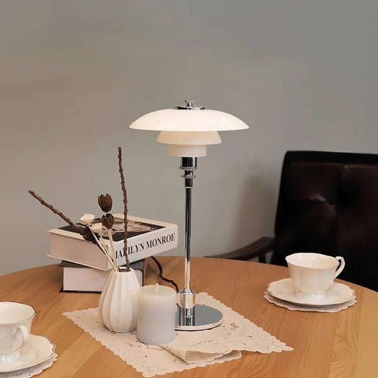Akemi – Künstlerische Glas Tischlampe