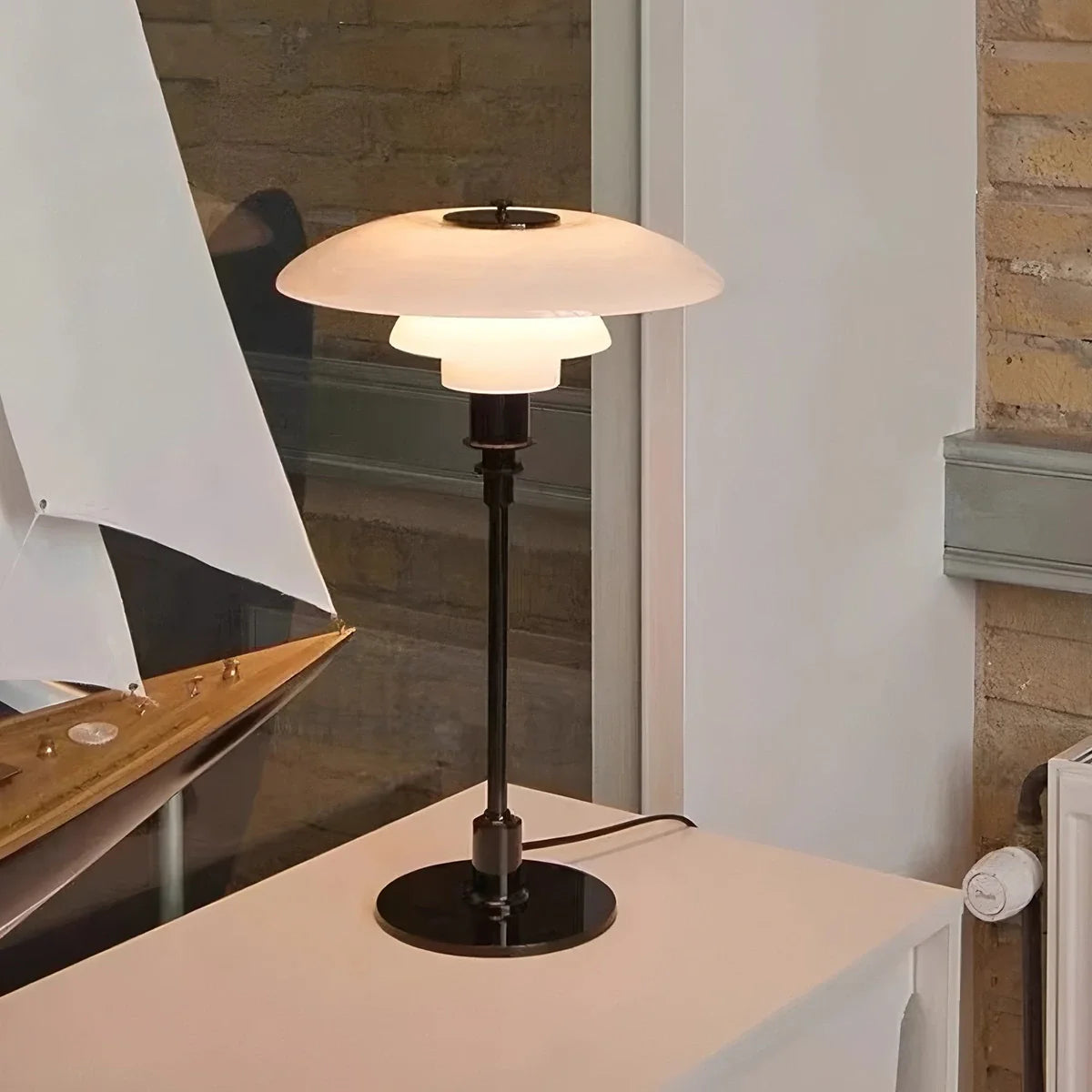 Akemi – Künstlerische Glas Tischlampe