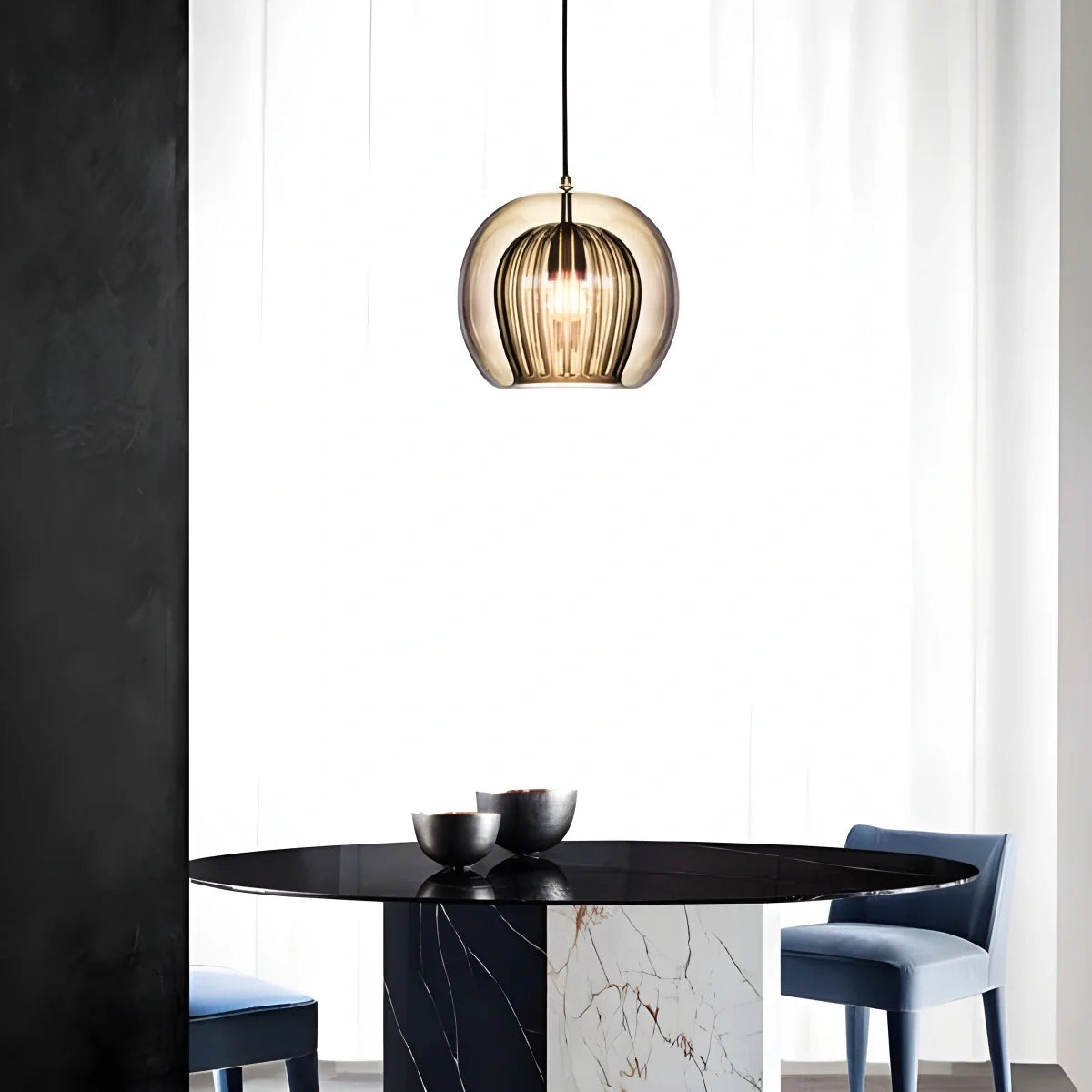 Harumi – Minimalistische Glas-Hängeleuchte