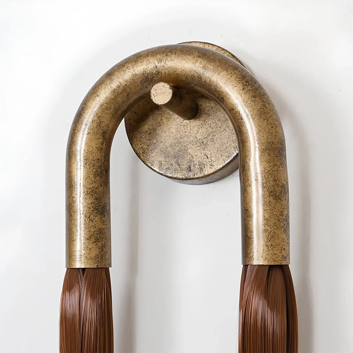 Kuro – Moderne Wandlampe aus Eisen