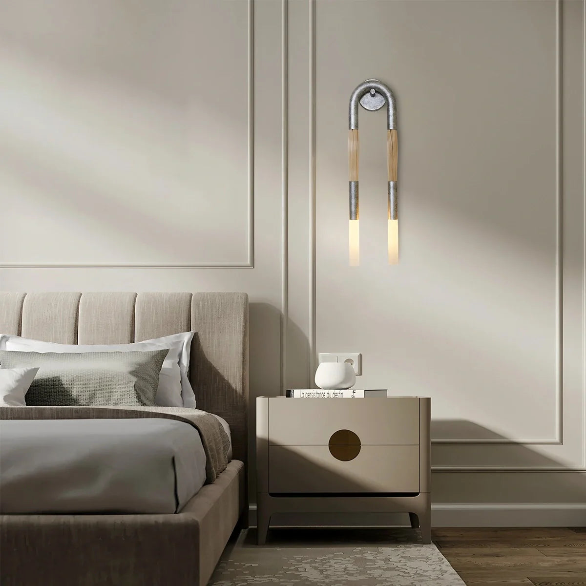 Kuro – Moderne Wandlampe aus Eisen