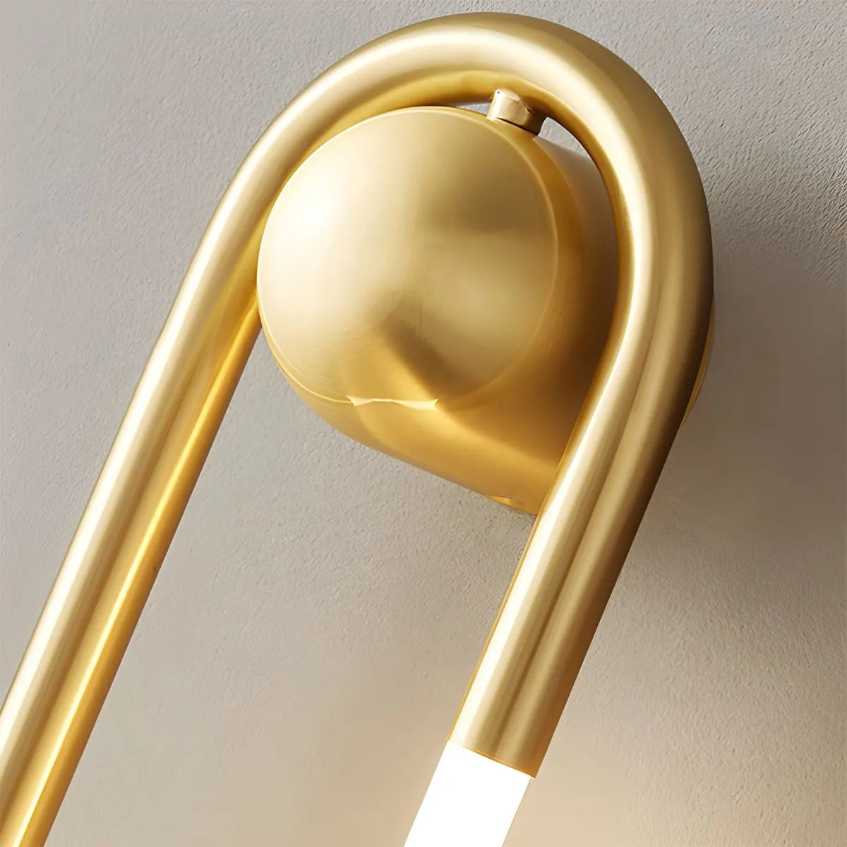 Riko – Moderne Hintergrund-Wandlampe