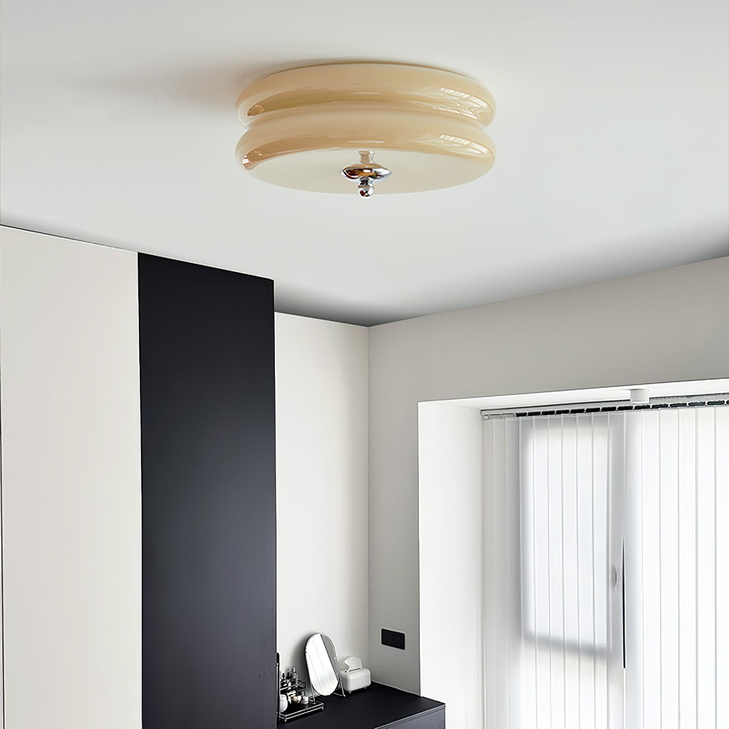 Elon – Schlichte Deckenlampe aus Glas in Creme