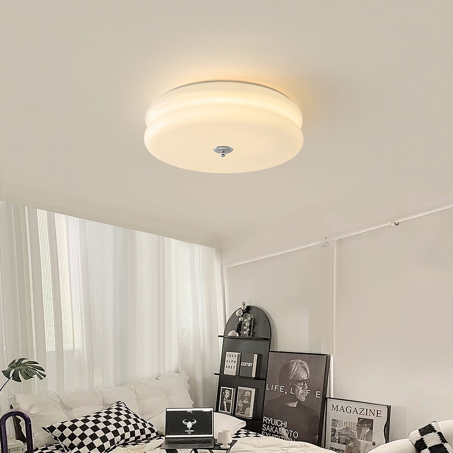 Elon – Schlichte Deckenlampe aus Glas in Creme