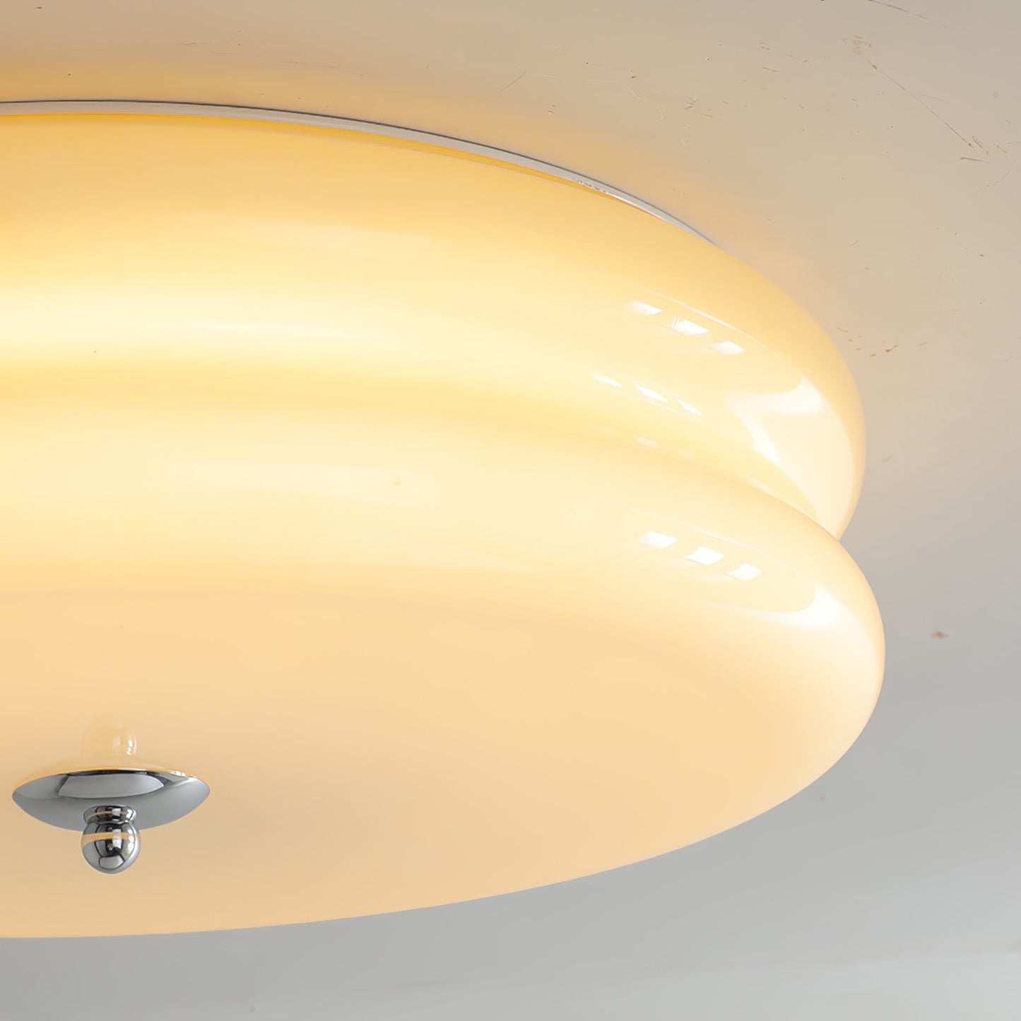 Elon – Schlichte Deckenlampe aus Glas in Creme