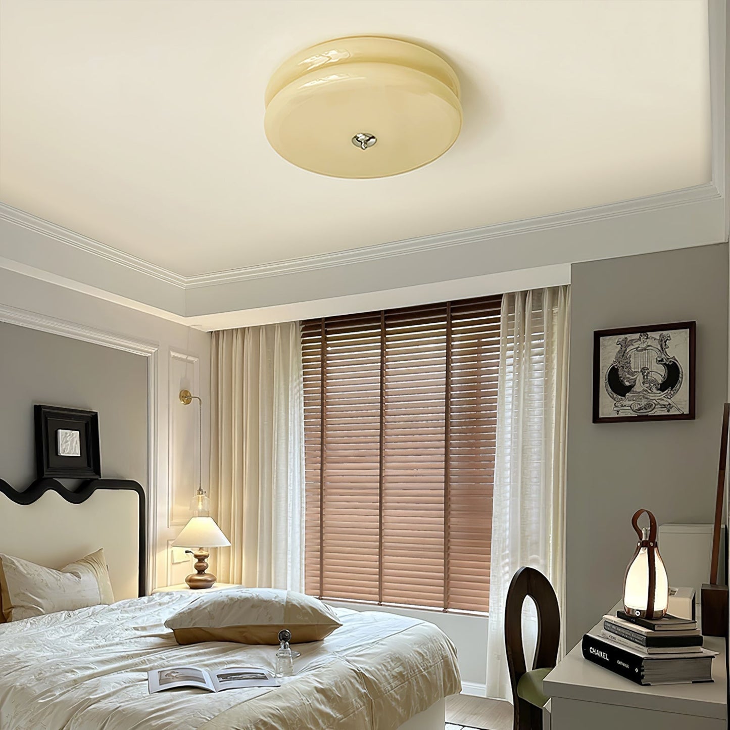 Elon – Schlichte Deckenlampe aus Glas in Creme