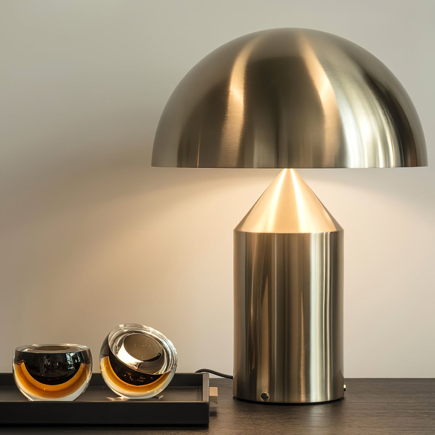 Noelia – Schlichte Nachttischlampe mit Augenschutz