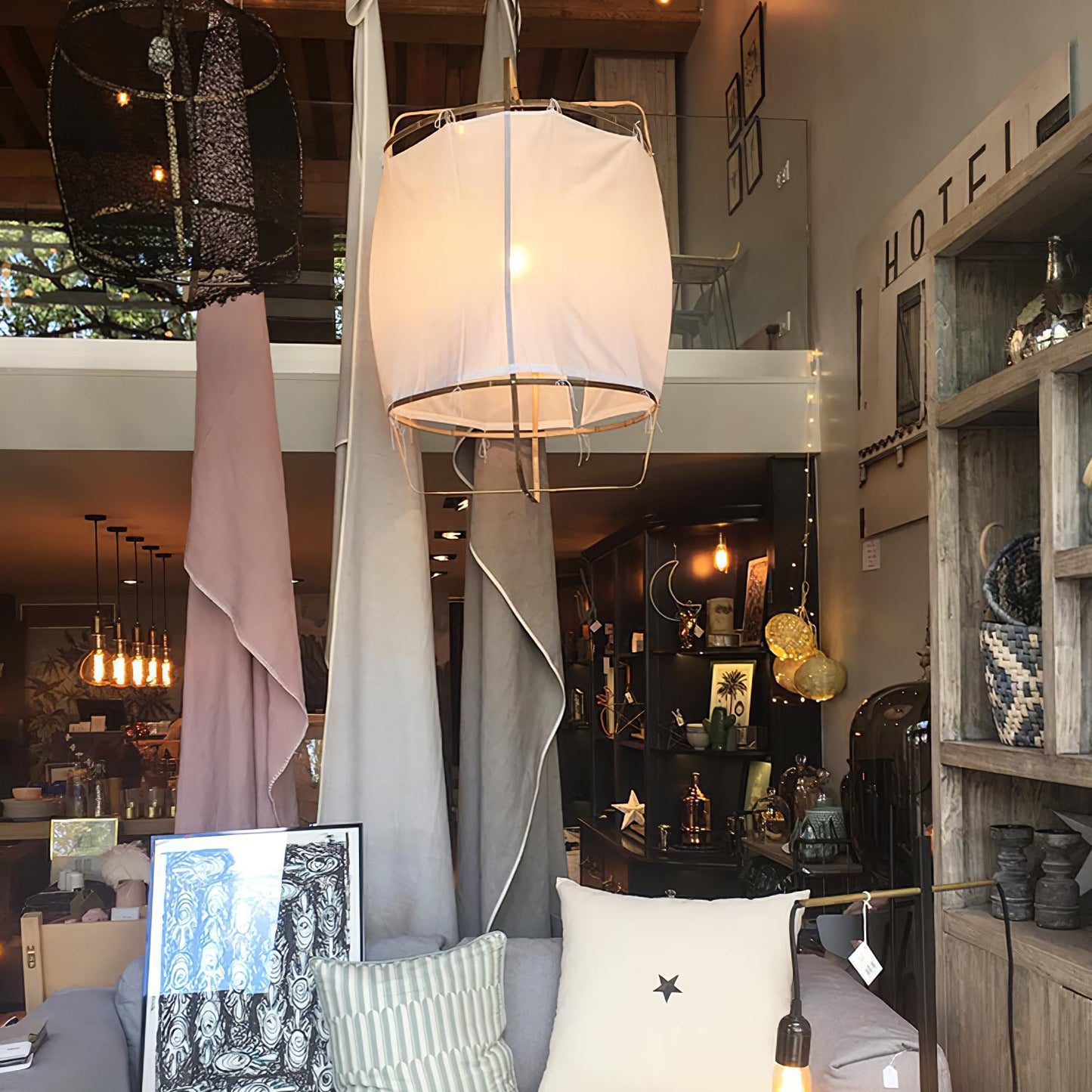 Asami – Design Pendelleuchte aus Leinen & Bambus