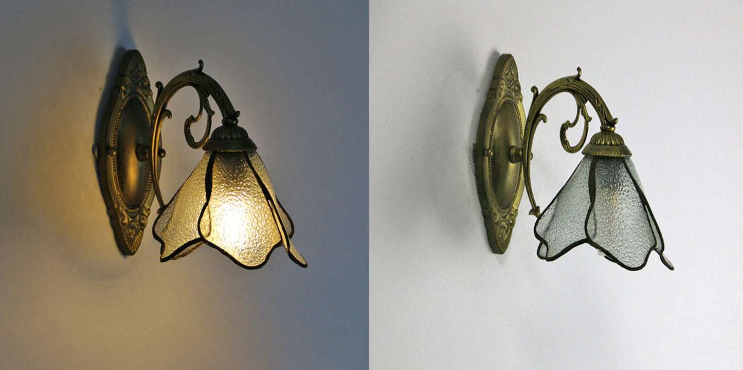 Leona – Stilvolle Glas-Wandleuchte