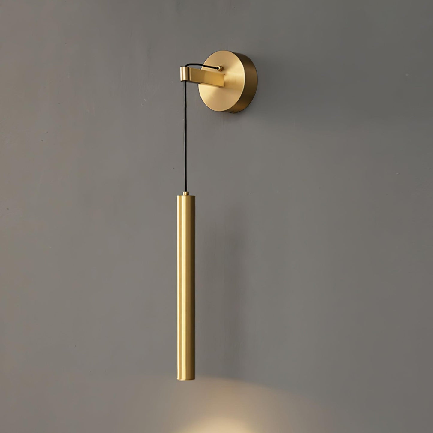 Naira – Kreative Wandleuchte mit Holzmaserung