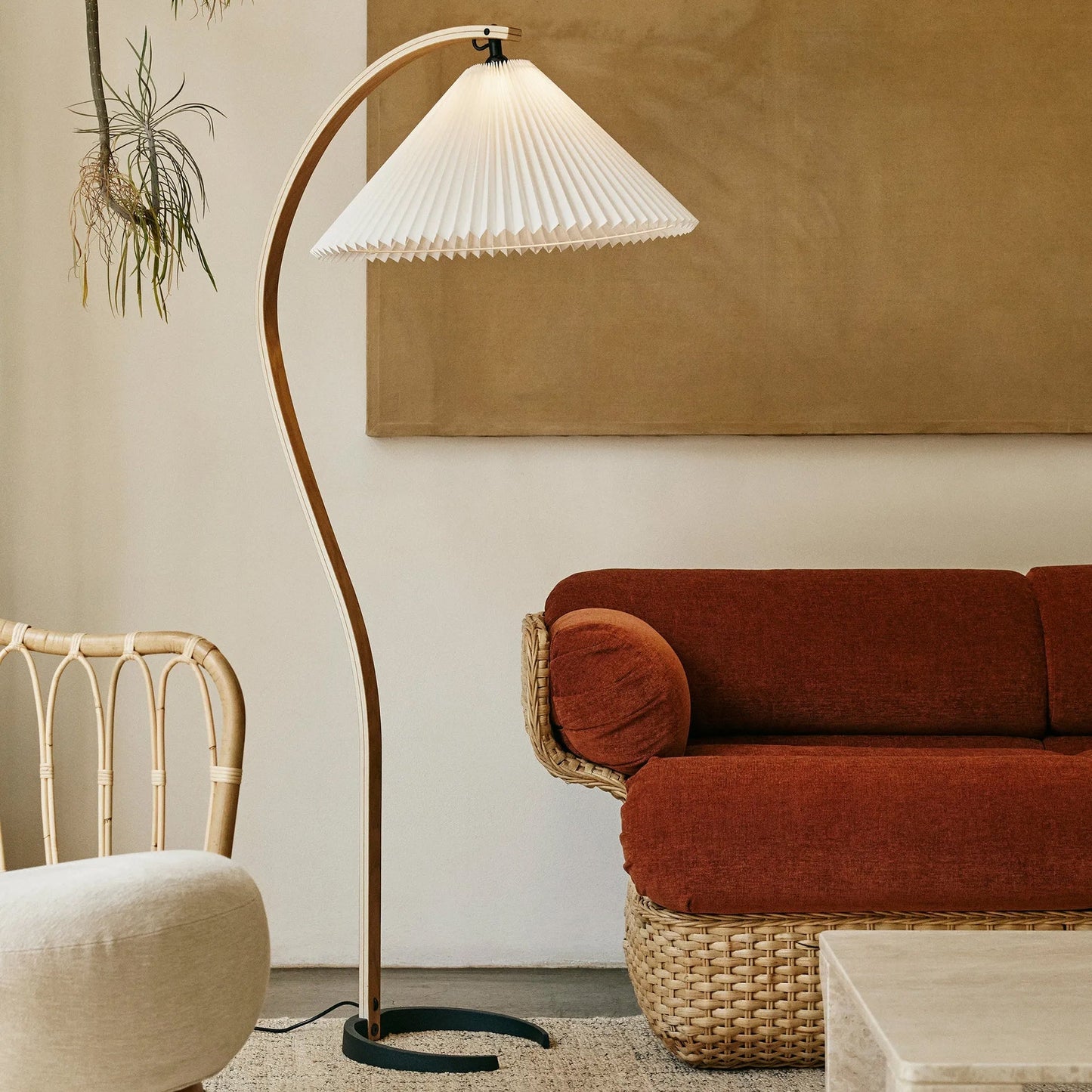 Selina – Nordische Stehlampe im Retro-Stil
