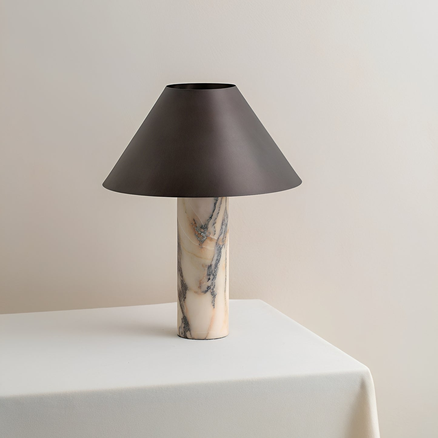 Aria – Moderne Marmor-Tischleuchte