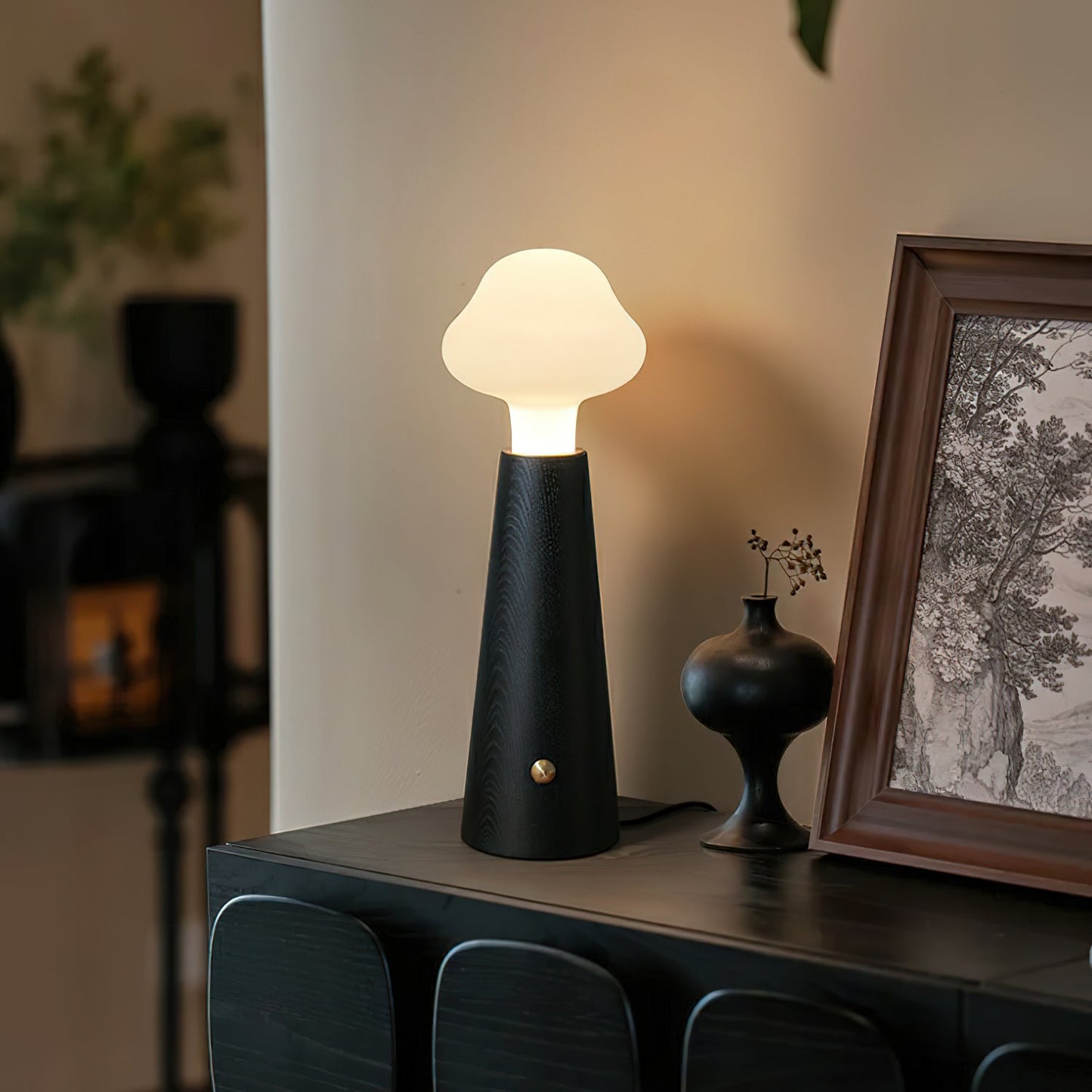 Eirik – Minimalistische Massivholz-Tischlampe