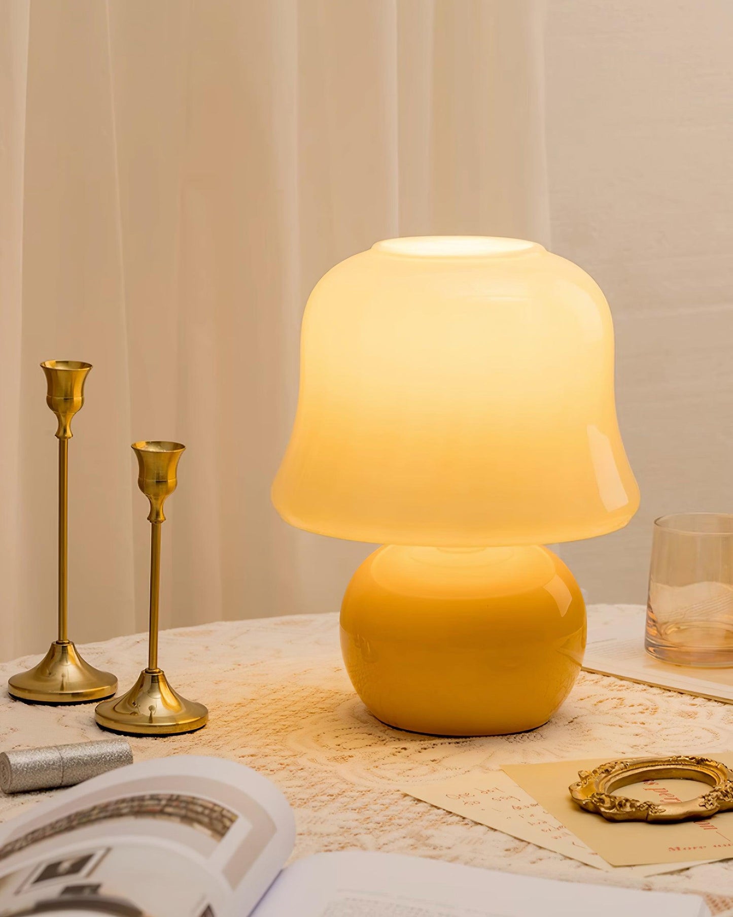 Lena – Tischlampe im Pilzdesign aus glasierter Glas