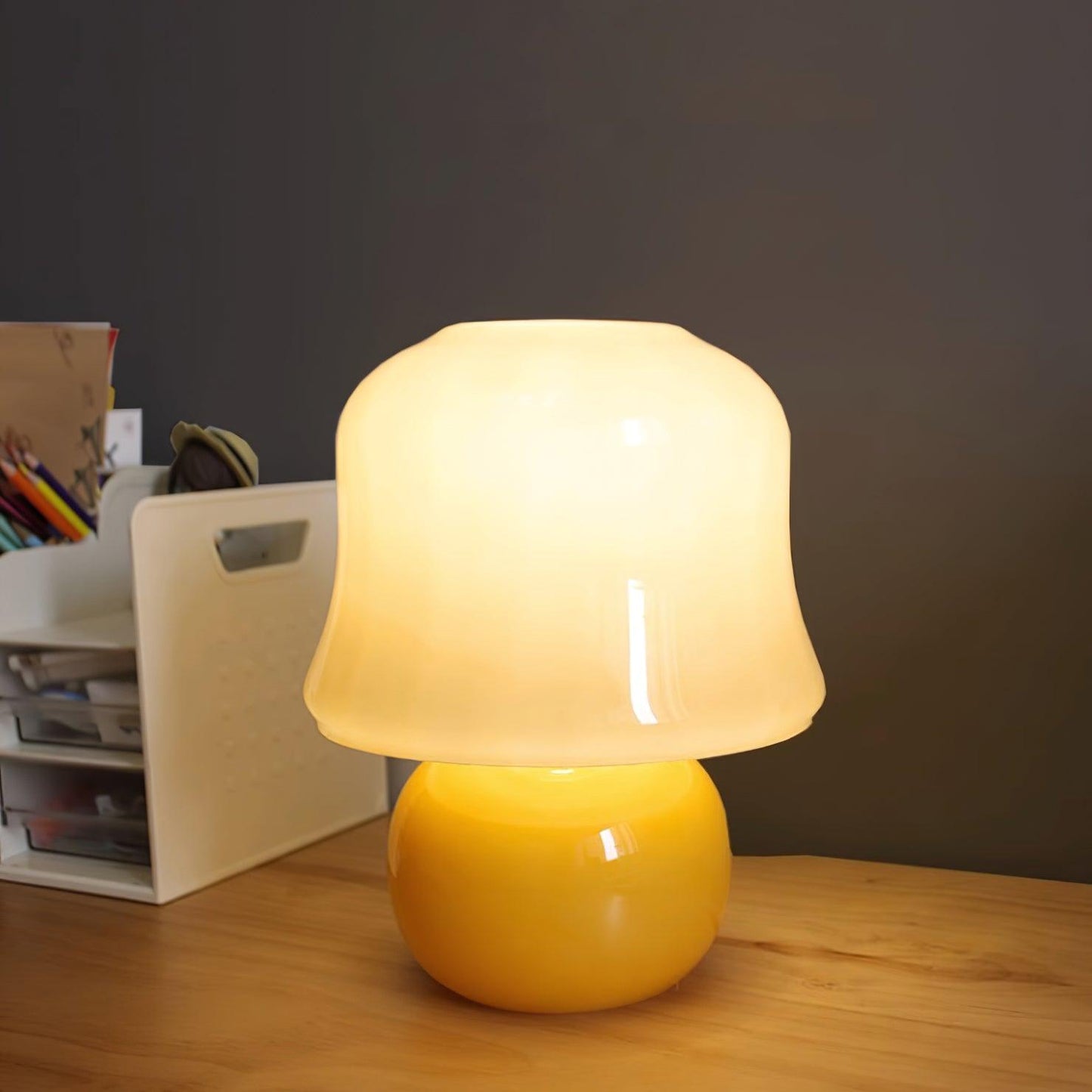 Lena – Tischlampe im Pilzdesign aus glasierter Glas