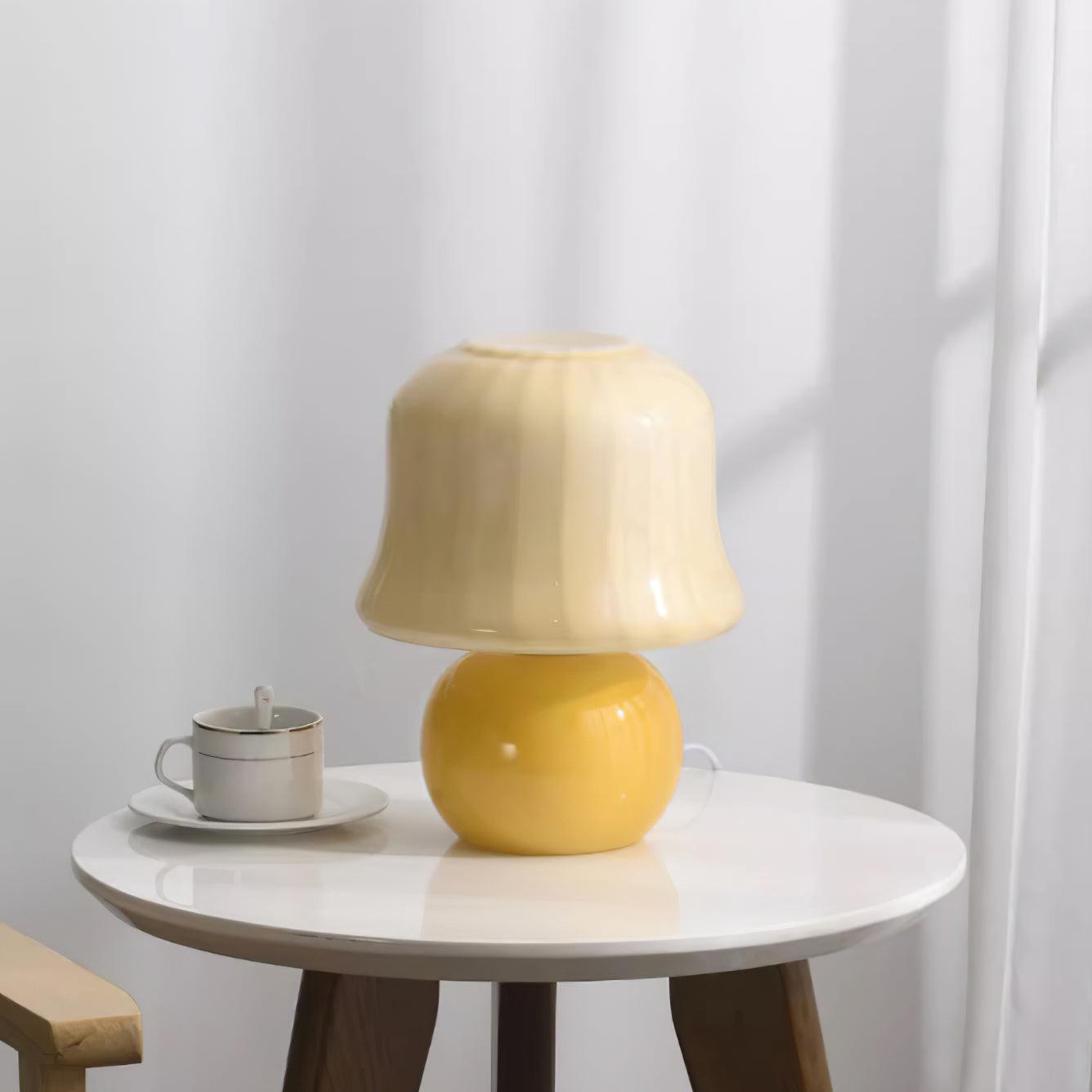Lena – Tischlampe im Pilzdesign aus glasierter Glas