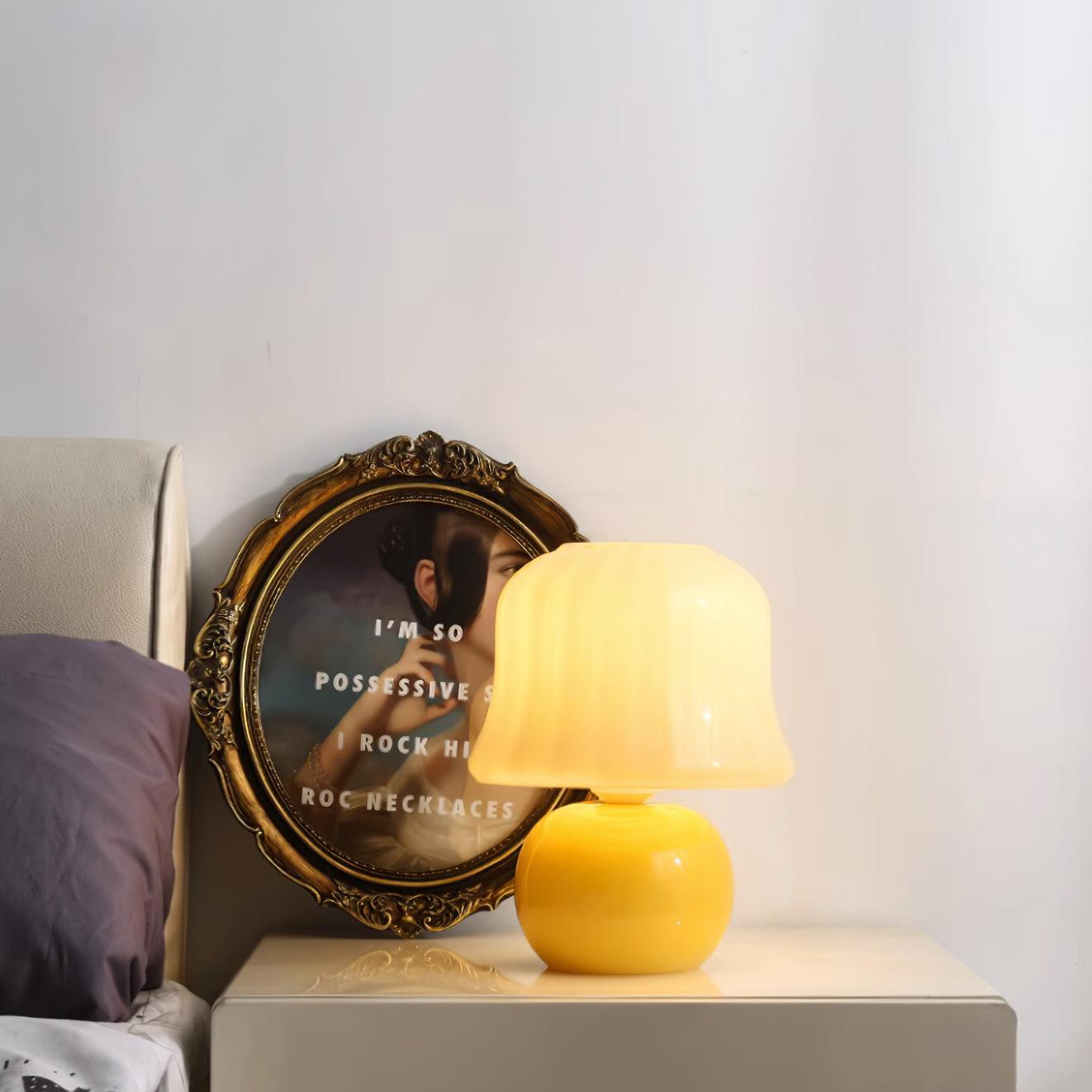 Lena – Tischlampe im Pilzdesign aus glasierter Glas