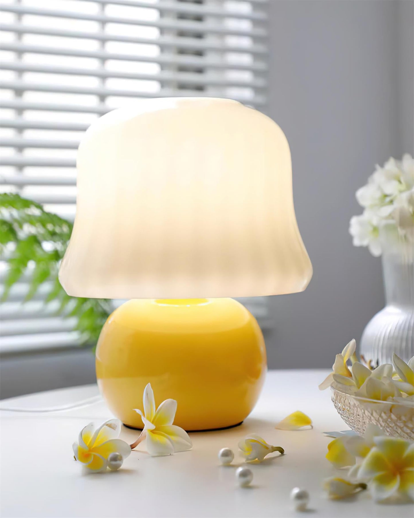 Lena – Tischlampe im Pilzdesign aus glasierter Glas