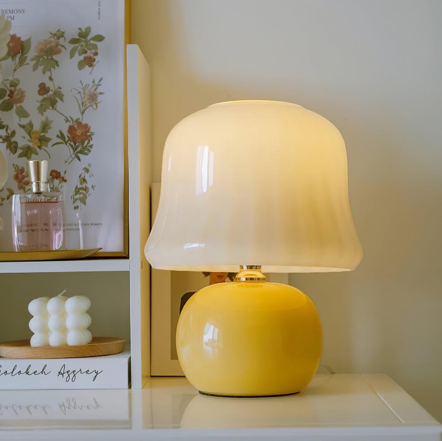 Lena – Tischlampe im Pilzdesign aus glasierter Glas