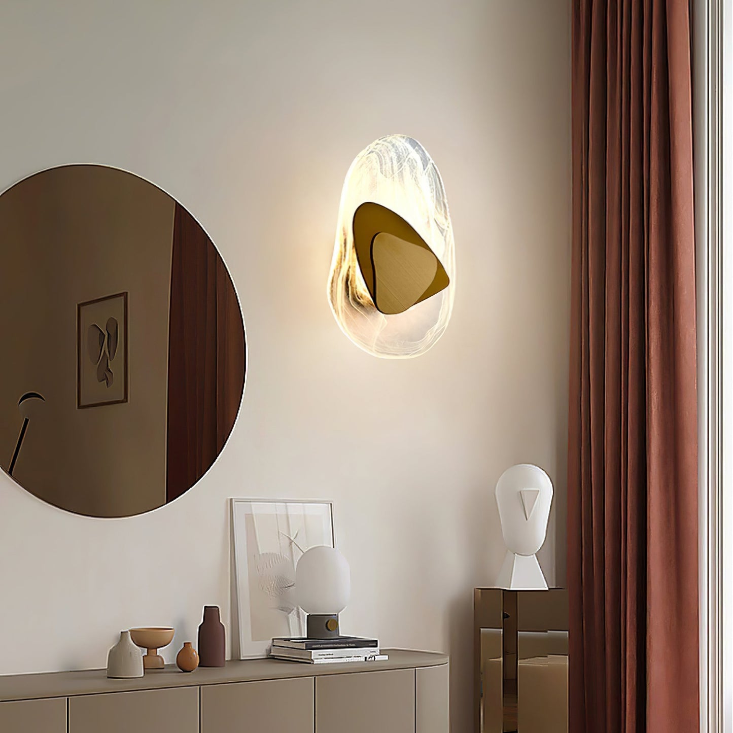 Katara – Designer Wandleuchte mit Kristallakzenten