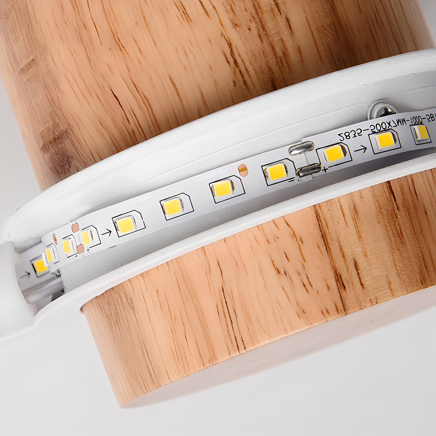 Noah – Lineare LED-Wandleuchte