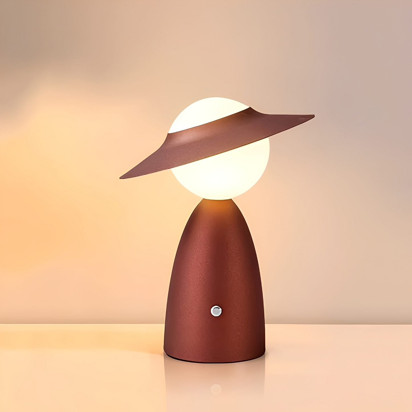 LumiElite – Kreative Metall-Tischlampe mit USB-Aufladung