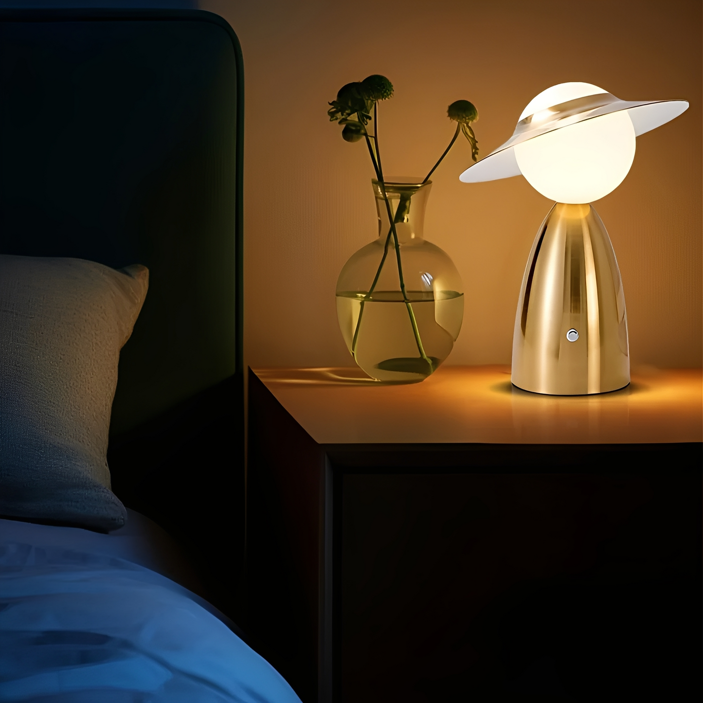 LumiElite – Kreative Metall-Tischlampe mit USB-Aufladung
