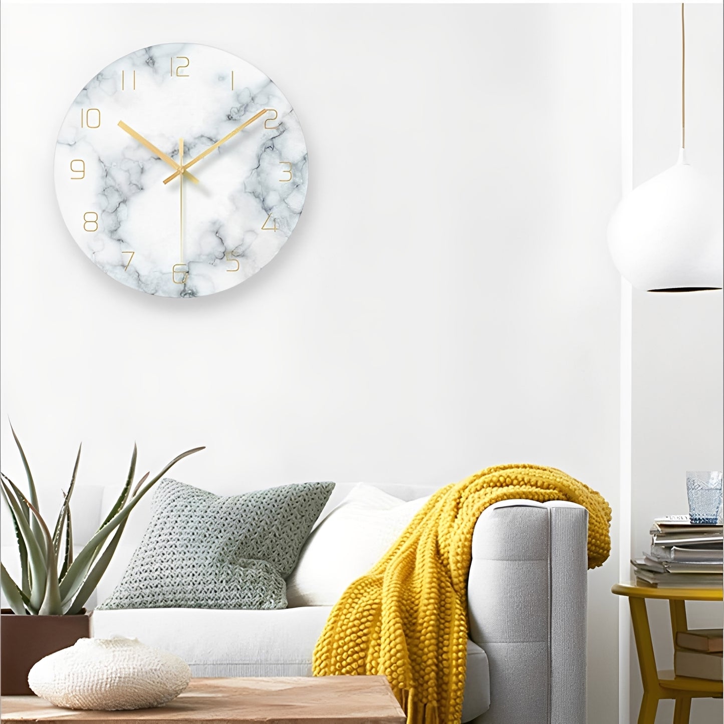 Marbela – Nordische Glas-Wanduhr mit Marmoroptik