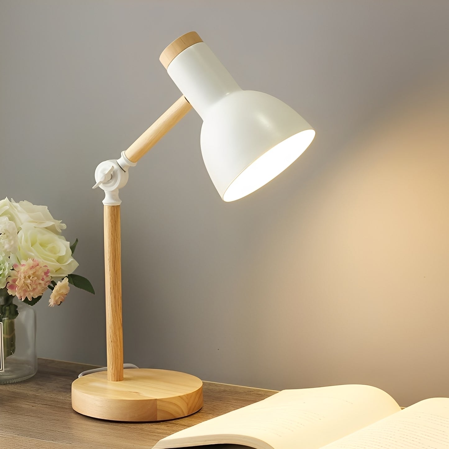 Varya – Skandinavische LED-Nachttischlampe