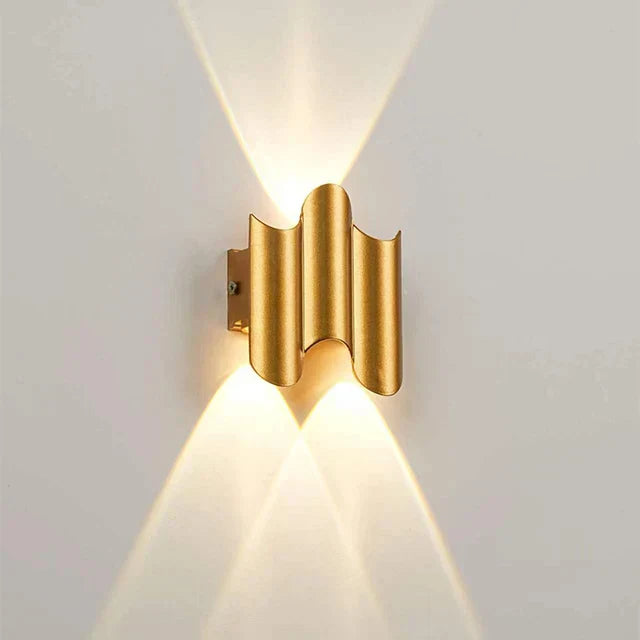 Trina – Moderne Lichtluxus Gartenlampe