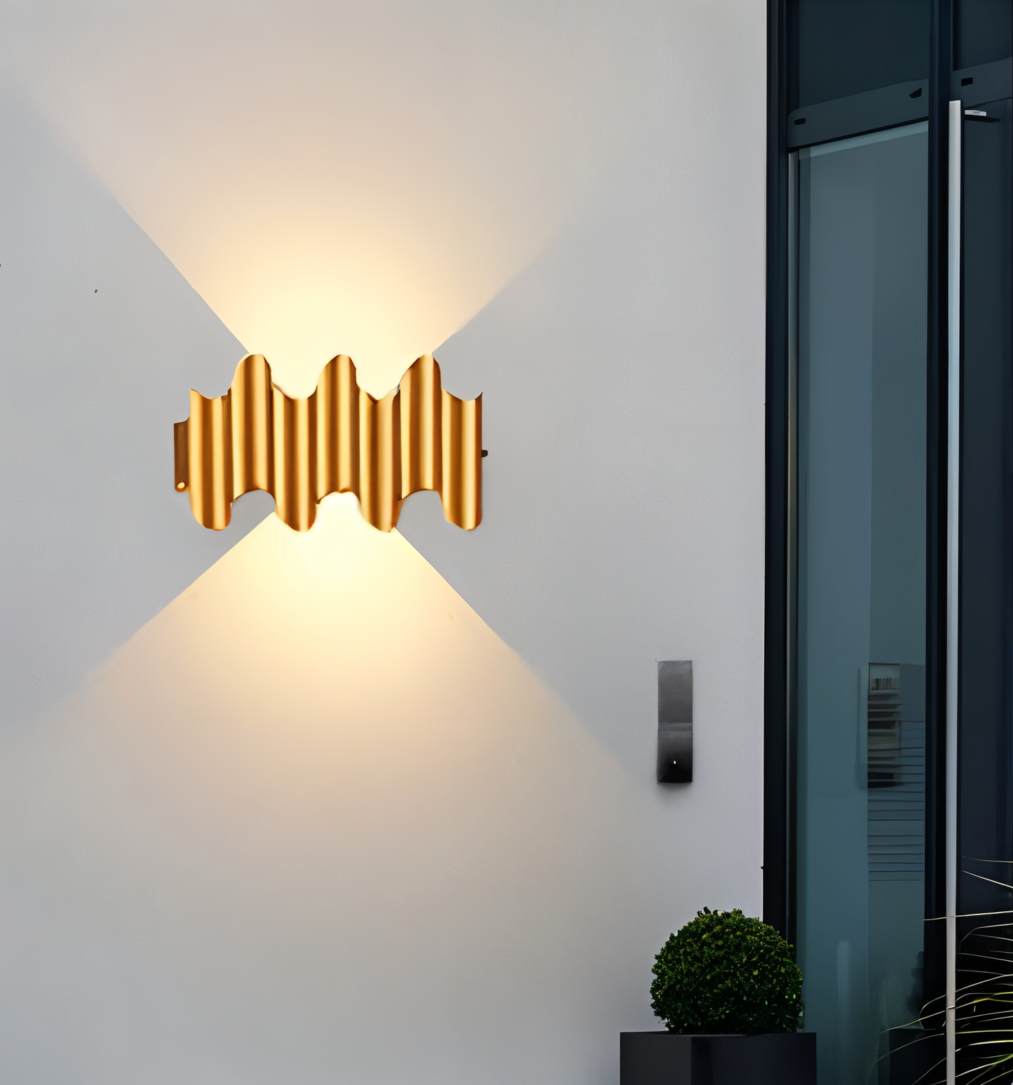 Trina – Moderne Lichtluxus Gartenlampe