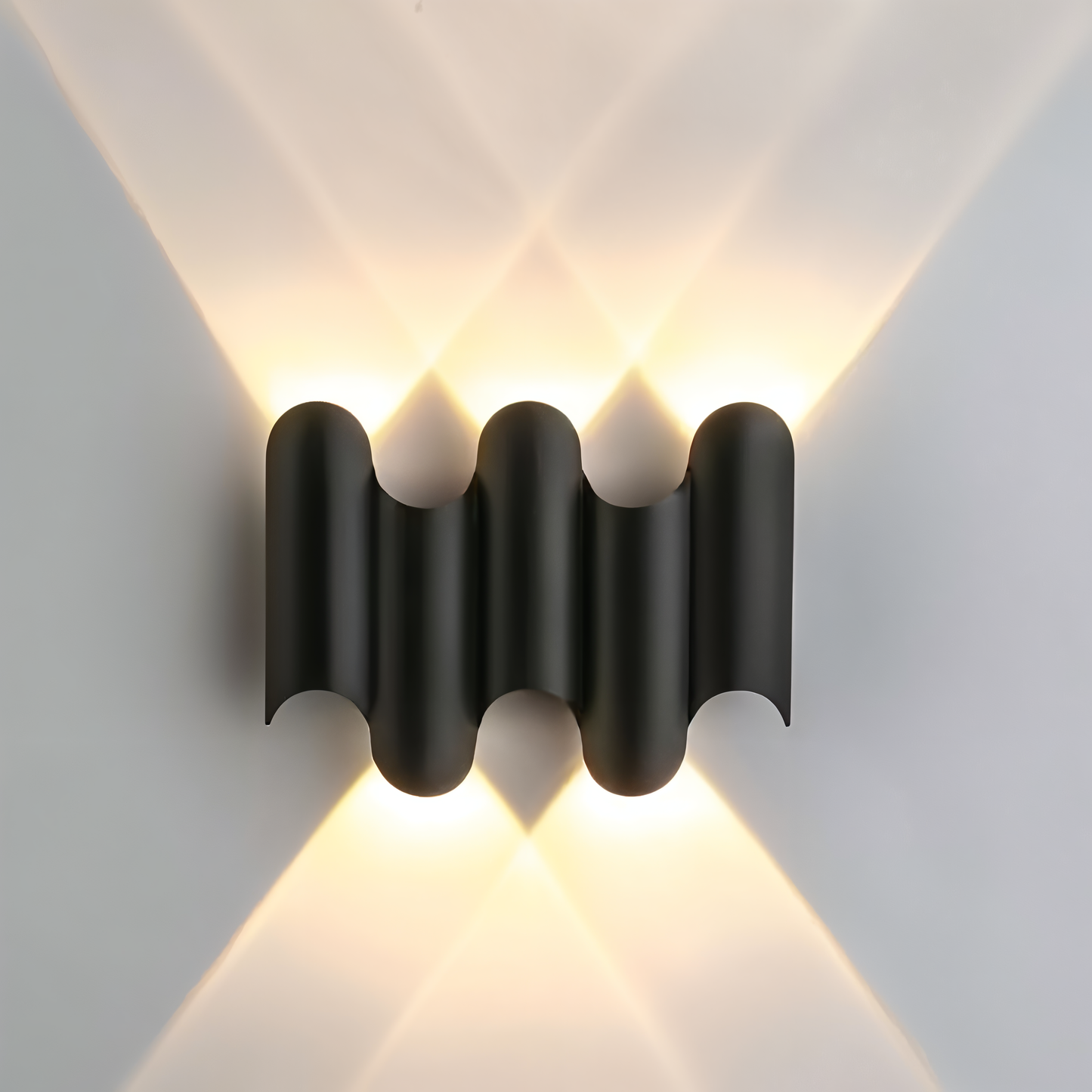 Trina – Moderne Lichtluxus Gartenlampe