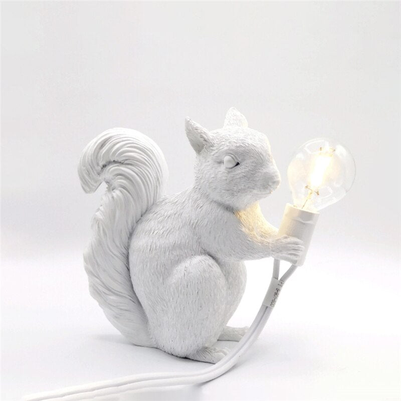 Kitsune – Niedliche Designer-Eichhörnchen Tischlampe