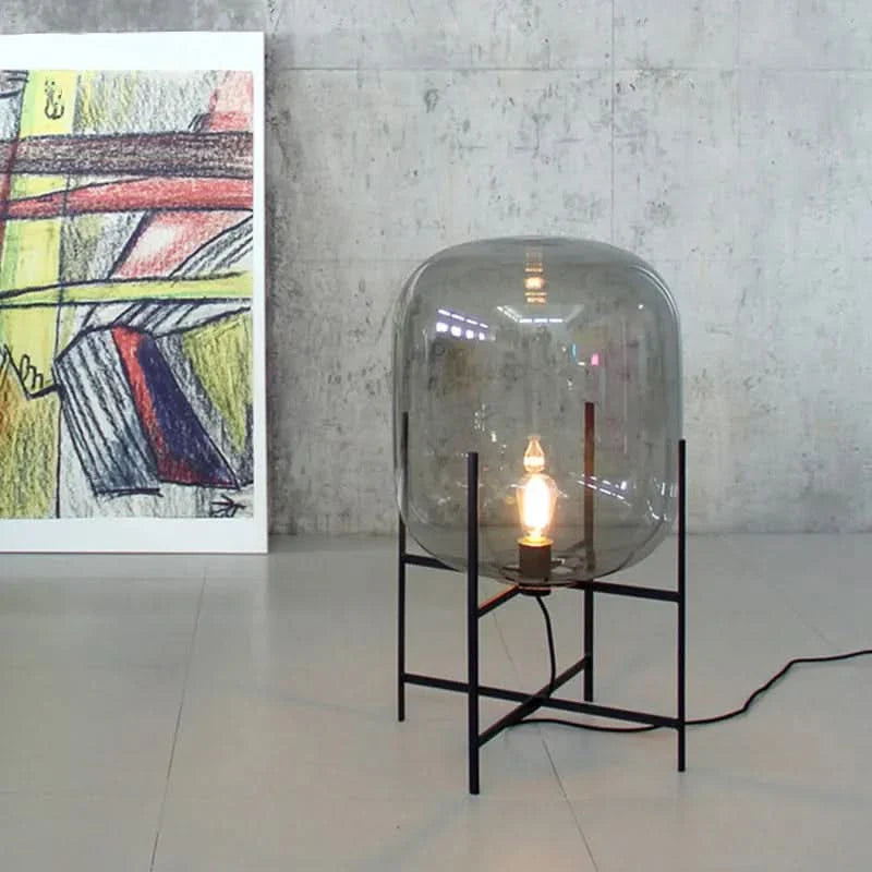 Riza – Skandinavische Glas-Tetrapod Tischlampe