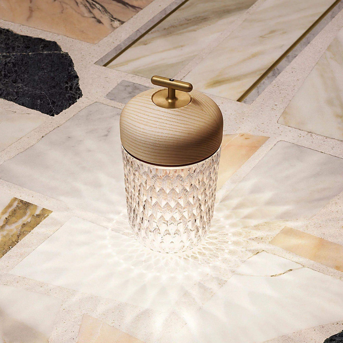 Naoki – LED Tischleuchte
