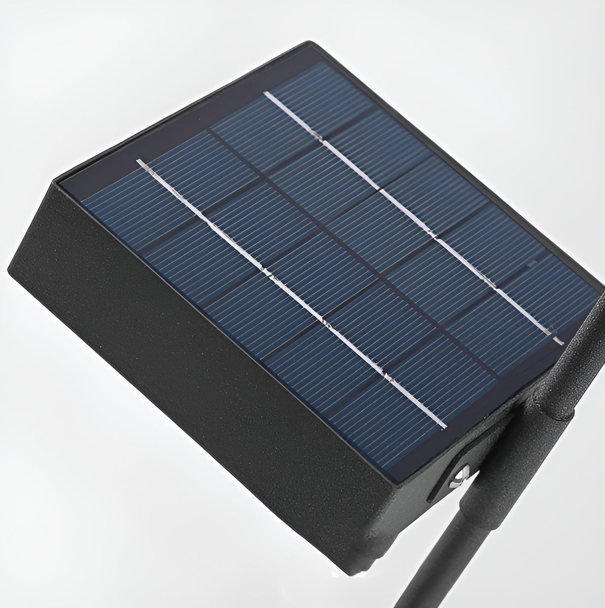 ReedGlow – Solarbetriebene LED-Gartenlampe