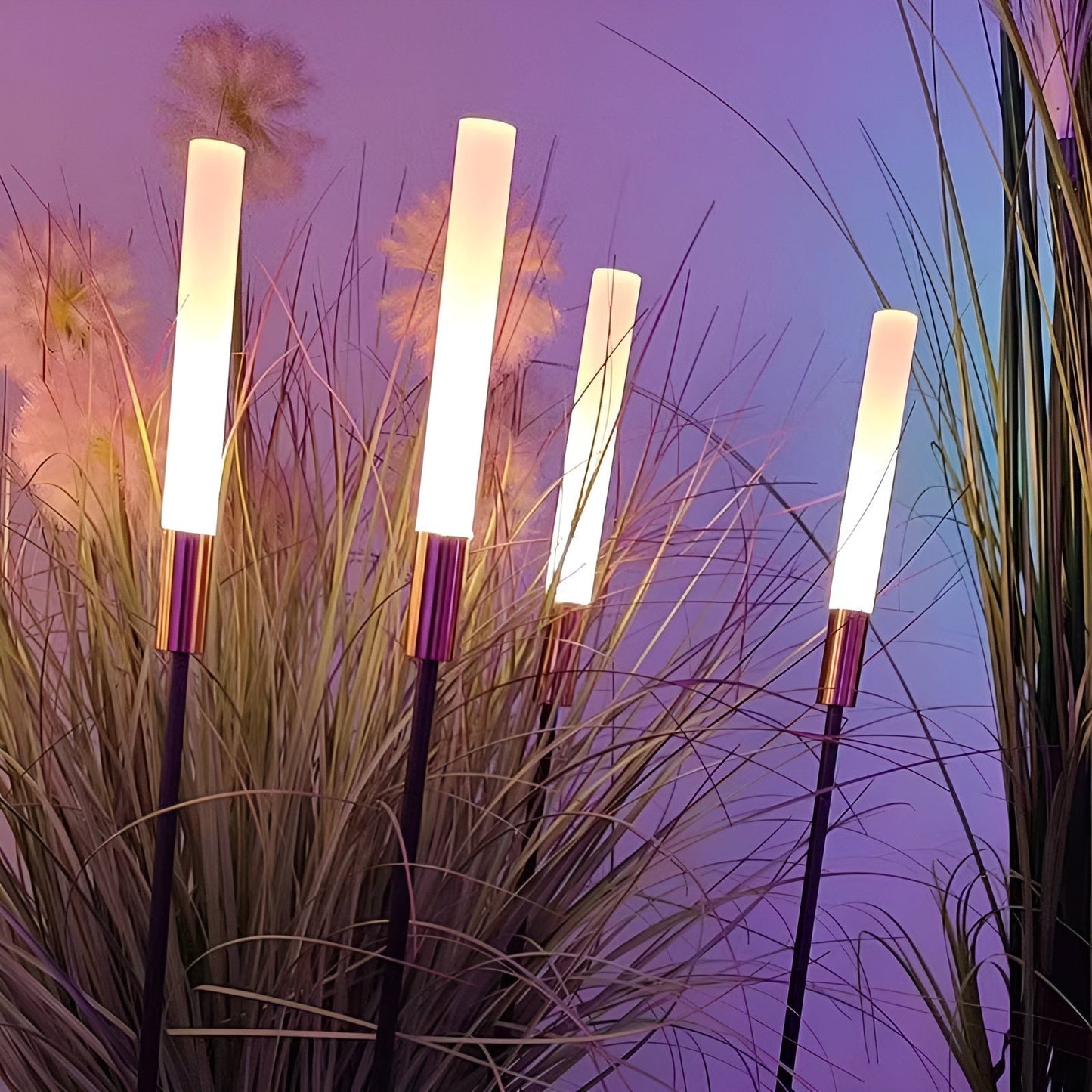 ReedGlow – Solarbetriebene LED-Gartenlampe